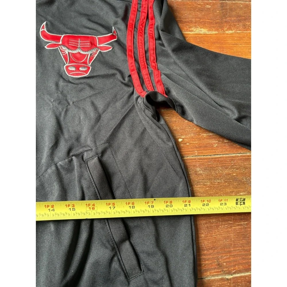 Chicago Bulls NBA Adidas Full Zip Embroidered Warm Up Track Jacket‎ Size Large